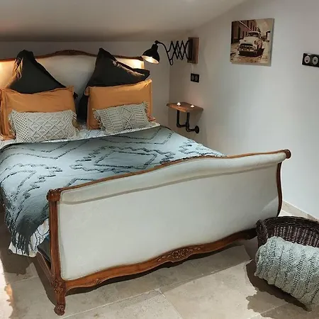 Hébergement de vacances Loft Sur Avignon Avec Jacuzzi